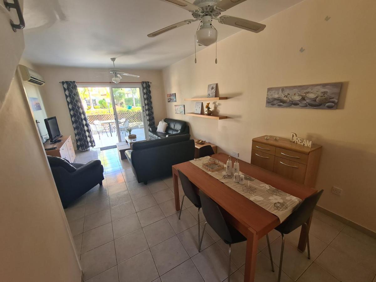 Serena Townhouse Péjia Kültér fotó
