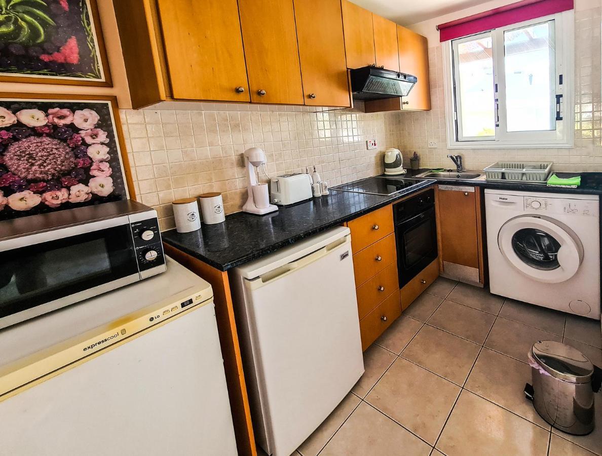 Serena Townhouse Péjia Kültér fotó